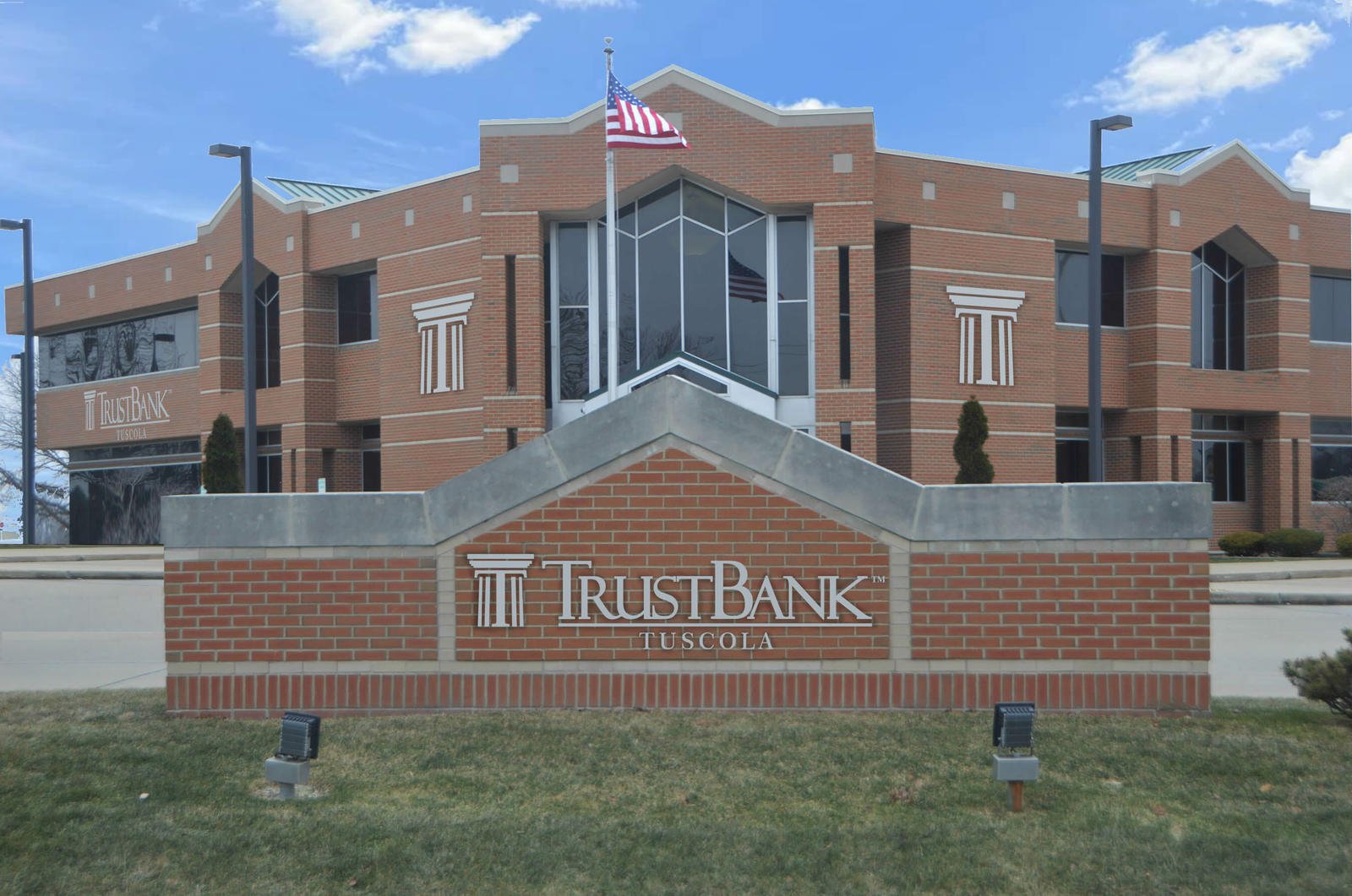 TrustBank Tuscola, IL TrustBank Illinois & Arizona Banking